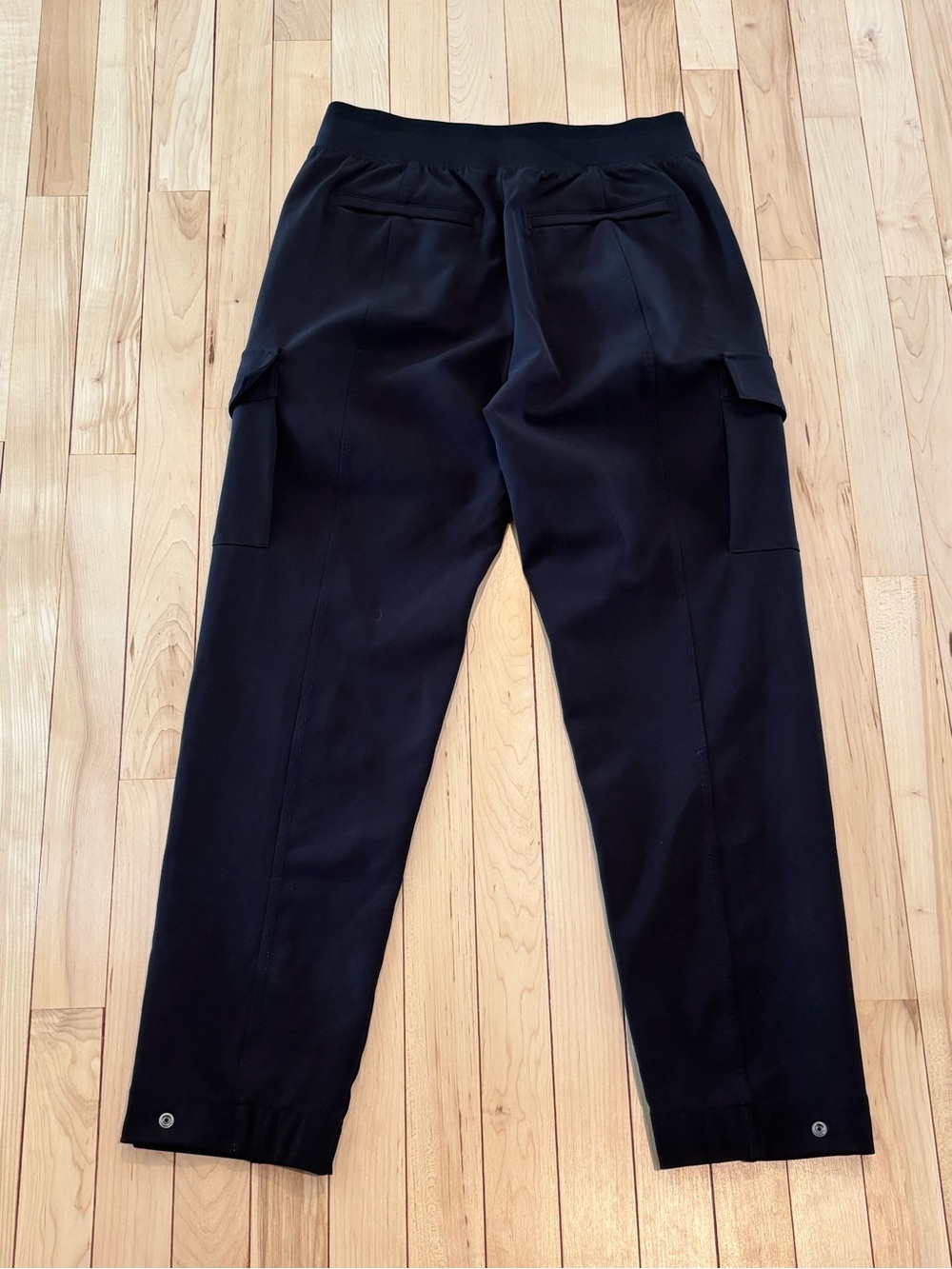 Athleta Endless High Rise Cargo Pants Black Size 6 - Picture 10 of 12